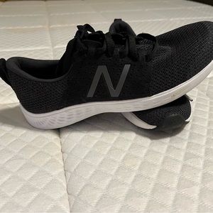 New Balance Tennis Shoes